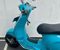 vespa sprint s 2023 blue audience